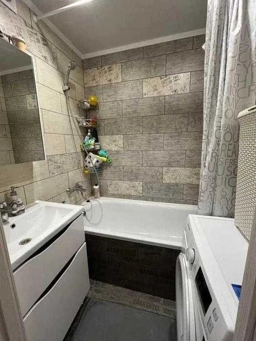 I will sell an apartment with Euro renovation, Boulevard Slavy Pobeda-5 NK