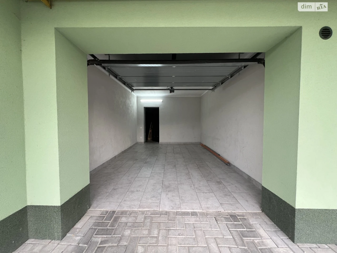 For sale Detached garage Slovianka