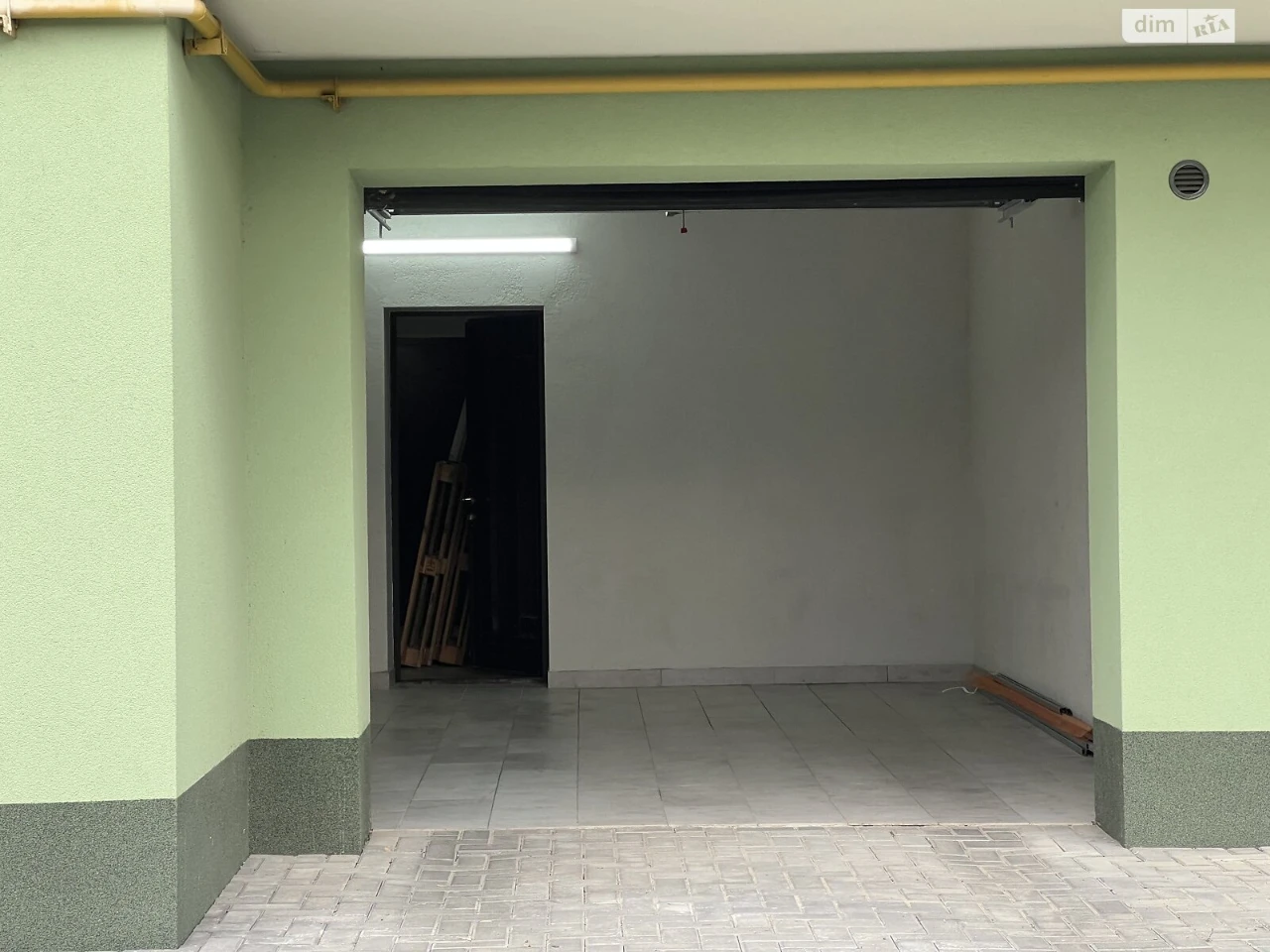 For sale Detached garage Slovianka