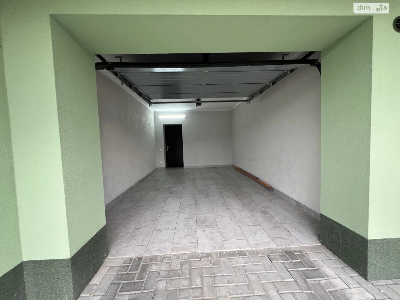 For sale Detached garage Slovianka