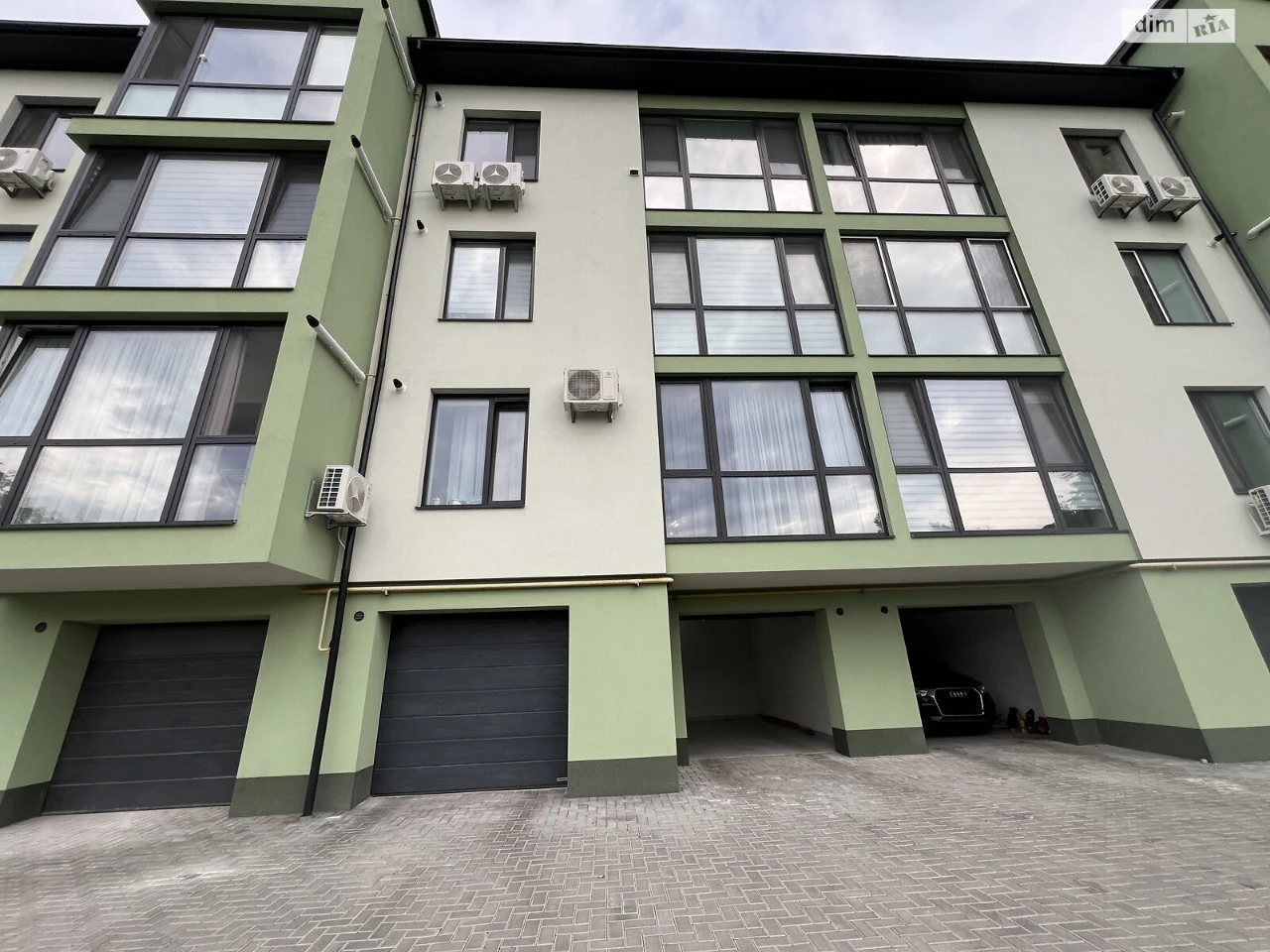 For sale Detached garage Slovianka