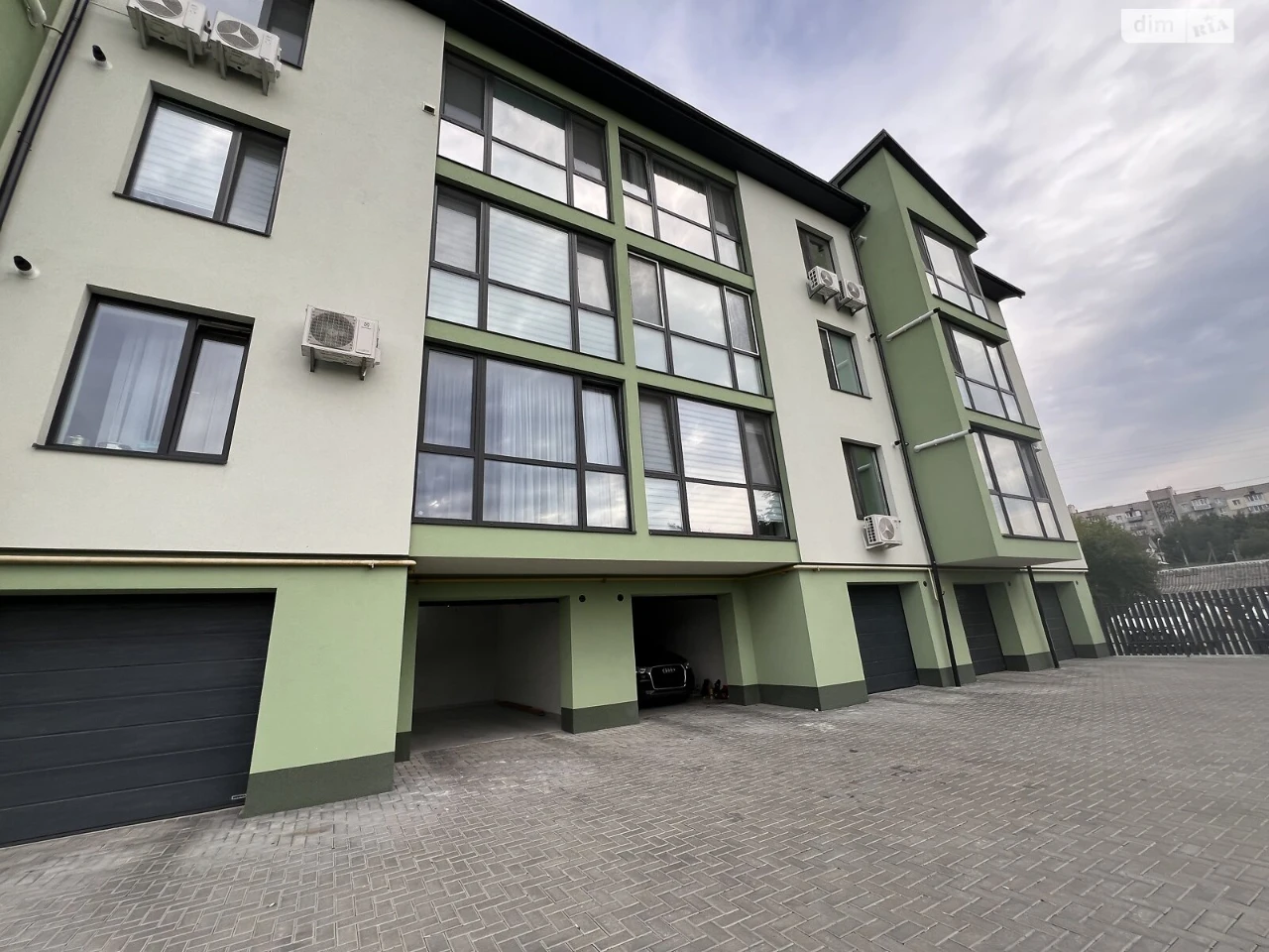 For sale Detached garage Slovianka