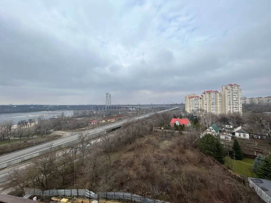 Продаж 3-х кімн, площа 124 кв, ЖК Резиденція, Набережна, вул