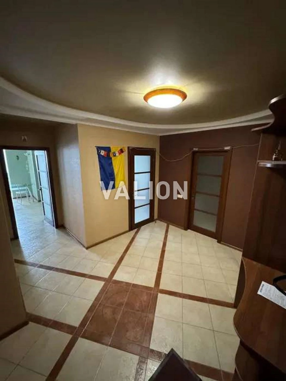 Продаж 2-кімнатної квартири по вул.Срібнокільська, 2а