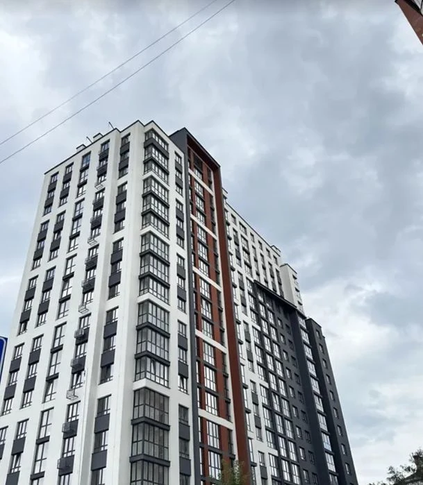 Продаж 1к квартири 44.6 кв. м на вул. Полковника Данила Неча
