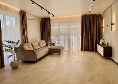 Продаж Дуплекс 180 кв. м., 5 соток, з сучасним ремонтом, 3 с