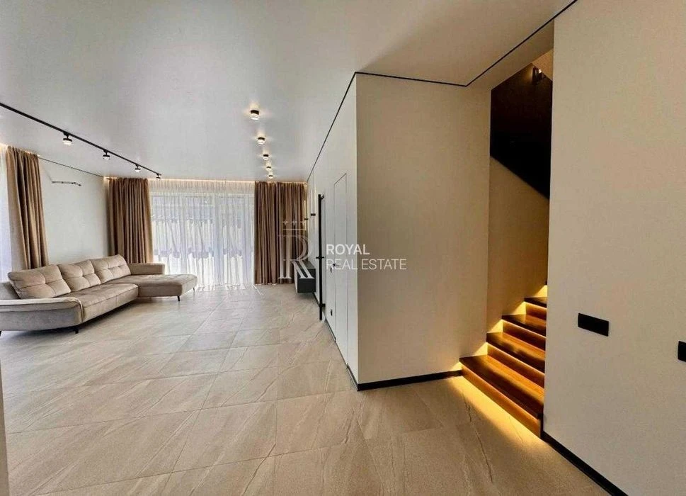 Продаж Дуплекс 180 кв. м., 5 соток, з сучасним ремонтом, 3 с