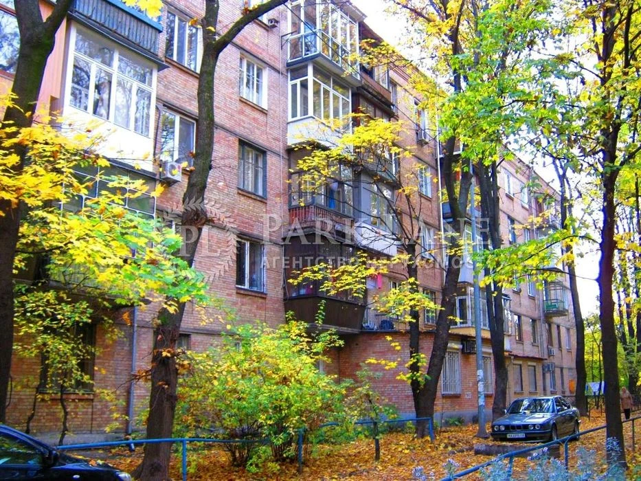 3-к центр Печерськ метро Печерська Лабораторний провулок 24