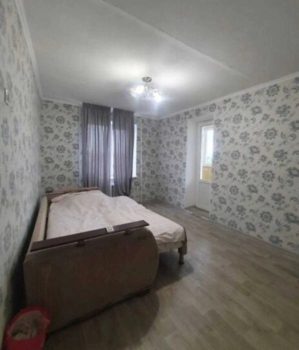 Продам 2-кімнатну квартиру 52 кв.м в цегляному будинку на Ле