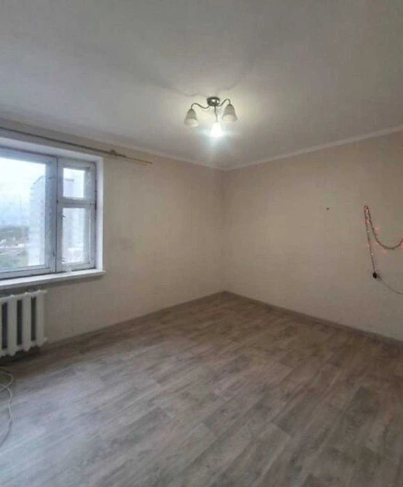 Продам 2-кімнатну квартиру 52 кв.м в цегляному будинку на Ле