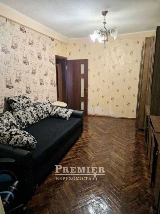 2 кімнатна квартира 45 м² на Черемушках  2й поверх, окремі к