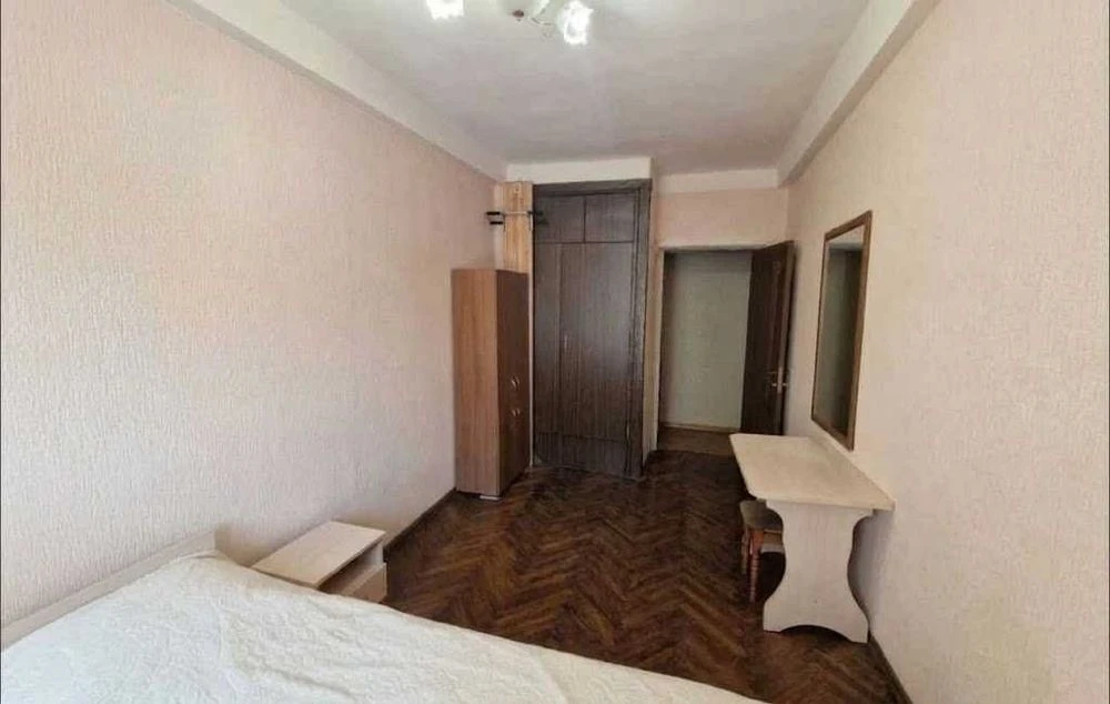 2 кімнатна квартира 45 м² на Черемушках  2й поверх, окремі к