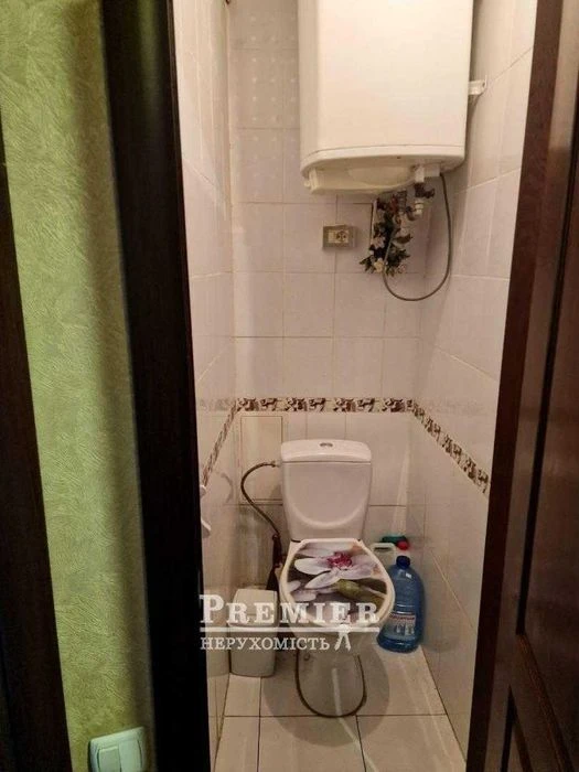 2 кімнатна квартира 45 м² на Черемушках  2й поверх, окремі к