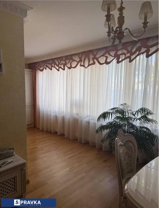 2к квартира з авторським ремонтом, генератором і підвалом