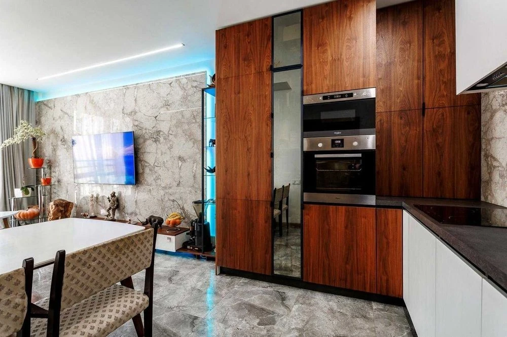 2-room apartment with renovation 62 sq.m. in the Seven Seven residential complex, Osokorki, Slav