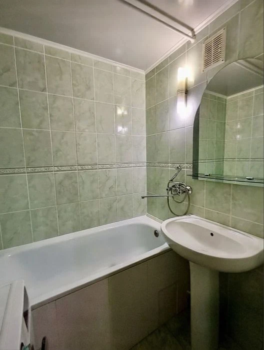 Продається гарна 3х кім квартира, р-н Центральна Митниця