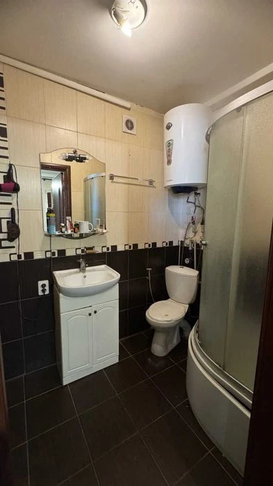 Продаю 1к кв 2/2 Центр.