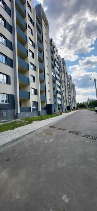 For sale: 2-room apartment 67 sq. m in the new building of the Pobedy 2 MV residential complex