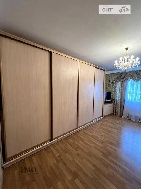 Довготривала оренда 2к квартири на вул. Воскресенська 18Б •