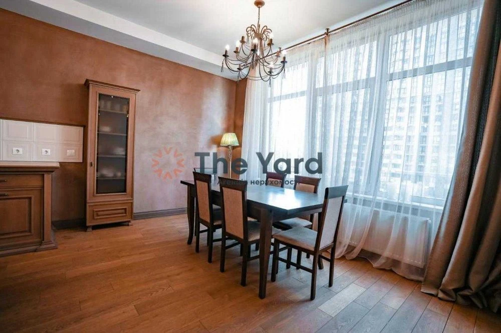 Продаж 3к квартири в ЖК "Новопечерські Липки" вул. Драгомиро