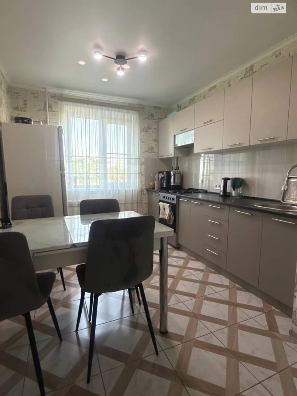 Продаж Квартира Ближні Млини