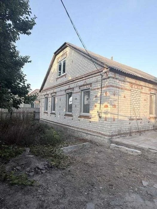 Продам добротный кирпичный дом на Баварии