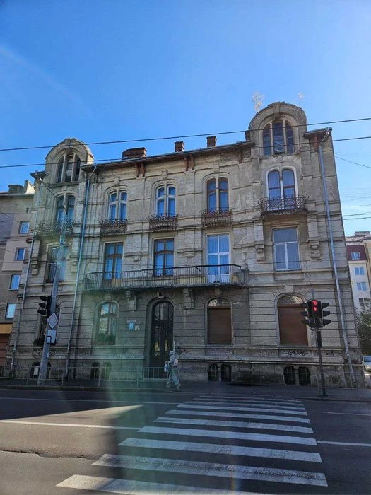 Продаж Австрійського люксу 110м2 в Центрі Ів.-Франківську.