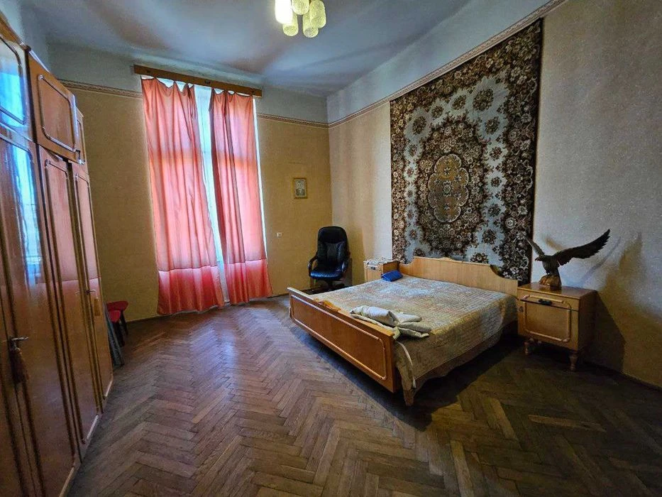Продаж Австрійського люксу 110м2 в Центрі Ів.-Франківську.