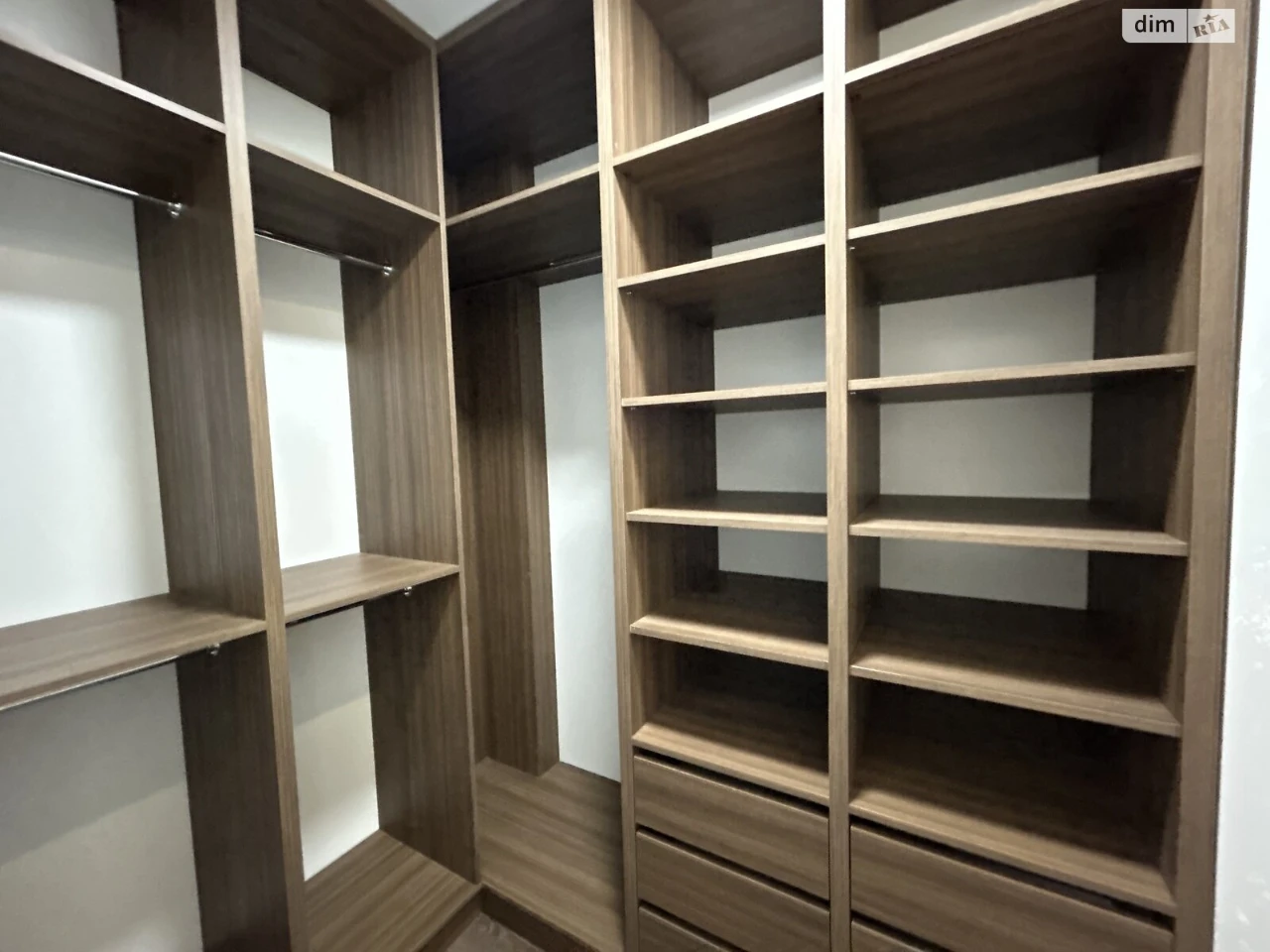 Продаж Квартира Набережна