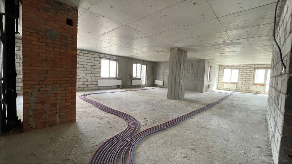 I am selling my 4-room apartment of 162m2 on the 4th floor of the Monte Plaza residential complex