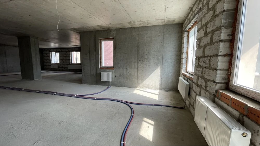 I am selling my 4-room apartment of 162m2 on the 4th floor of the Monte Plaza residential complex