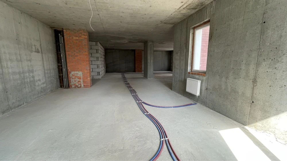 I am selling my 4-room apartment of 162m2 on the 4th floor of the Monte Plaza residential complex