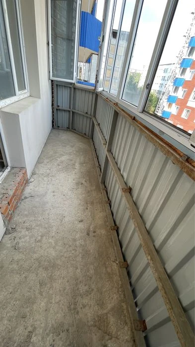 I am selling my 4-room apartment of 162m2 on the 4th floor of the Monte Plaza residential complex