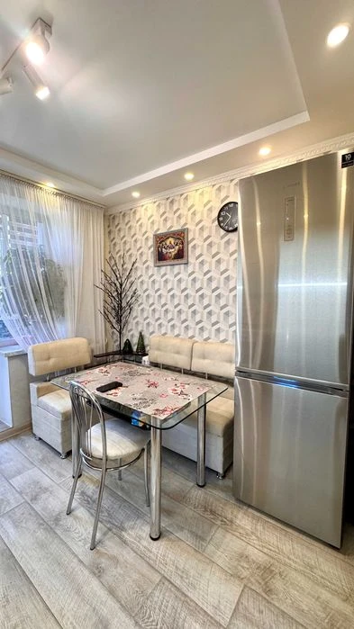 Продам 3 кімнатну квартиру, будинок Чешка, ремонт, укомплект