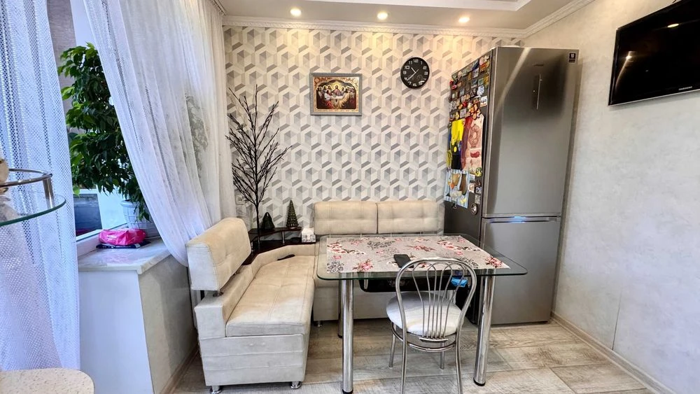 Продам 3 кімнатну квартиру, будинок Чешка, ремонт, укомплект