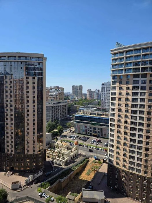 Продам шикарну квартиру в ЖК Еллада на на вул Генуєзська-Арк