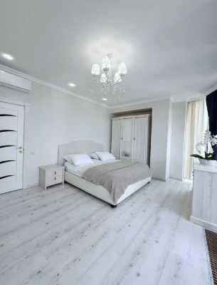 Продам 3к квартиру в Аркадії, ЖК Гагарін Плаза.  Панорамний
