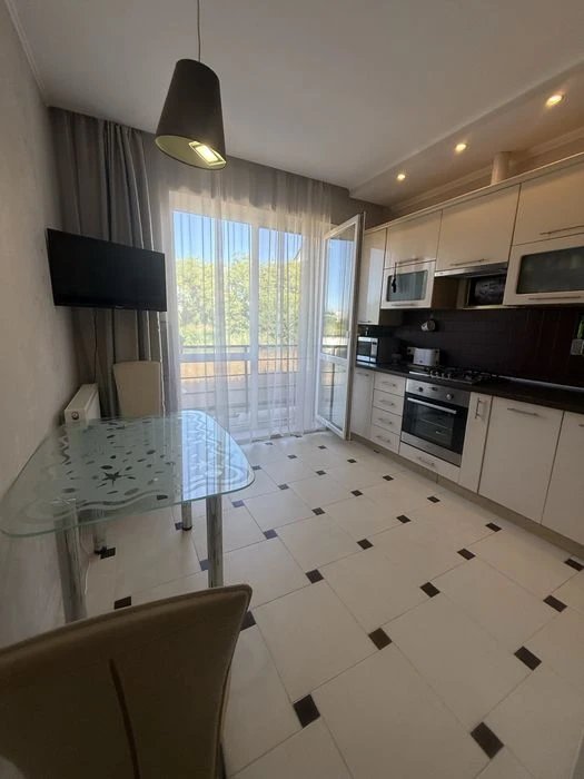 Продаж квартири 42 кв.м. м.Ужгород вул.Єнківська  Газ!