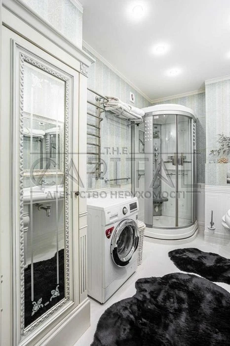 Apartment for sale, residential complex Molodezhny quarter, ul. Hmyry Borysa, D