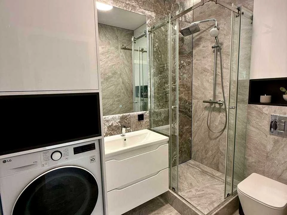 Apartment. Odesa, Krasnova St.