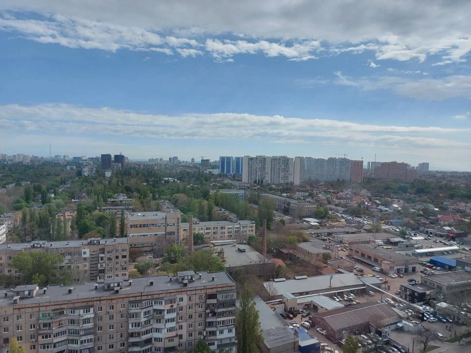 Продам квартиру-студию в  ЖК «Скай Сити».  ул.Варненская / у