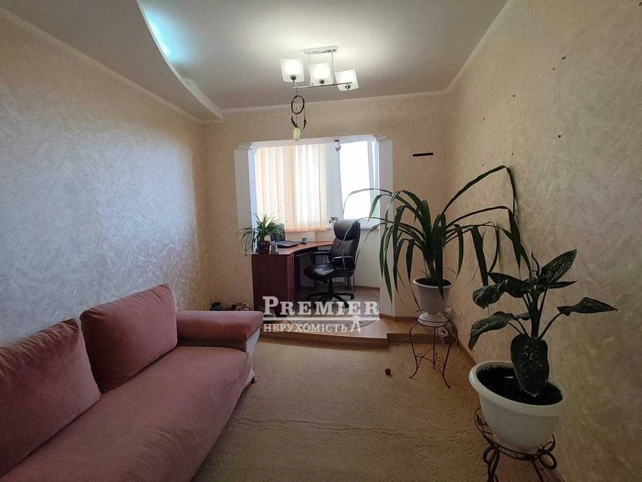 4-кімнатна простора квартира 85 кв.м Капітальний ремонт вул.