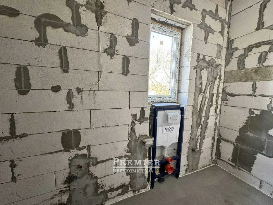 Сучасний котедж з газом Міською каналізація на Таїрова біля