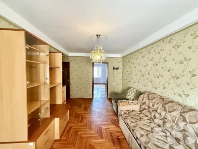 Продаж 4 кімнатної кв вул. Парамонова