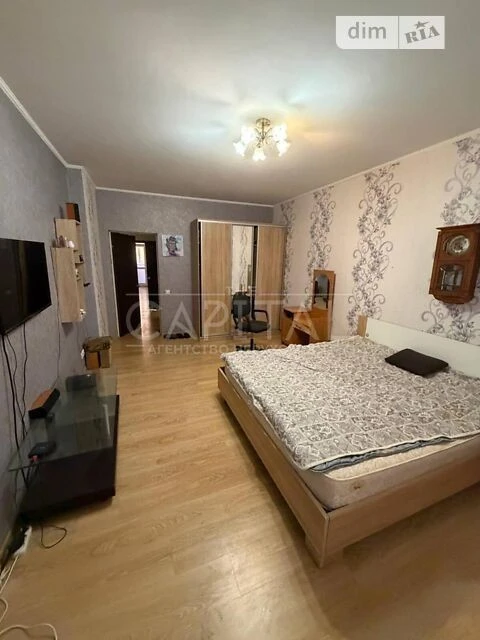 Sale of 3-room apartment 120 sq. m. on Mykhaylo Maksymovycha st. 3G