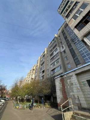Продаж 1-кімнатної квартири під ремонт в ЦЕНТРІ міста вул.За