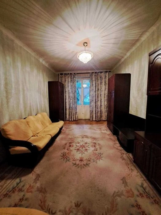 Продаж 3К Міцкевича Адама 10 сталінка газ житловий стан 2 по