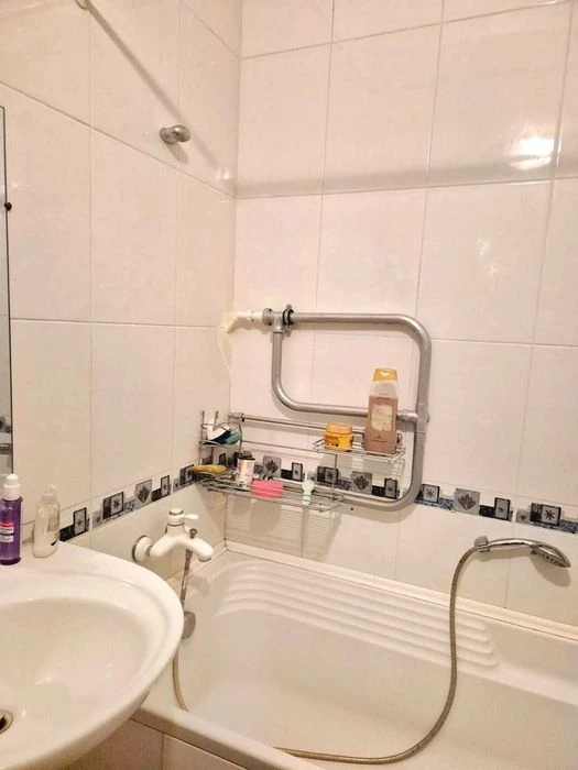 Продаж 3К Міцкевича Адама 10 сталінка газ житловий стан 2 по