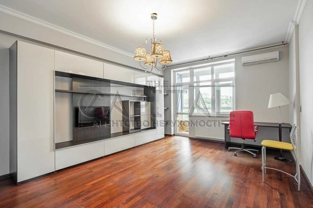 For sale / Apartment / 110 m2 / Residential complex Pory Roku / Solomyansky district