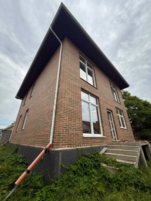 10th century B. Fontana! Master's house on 4.5 acres! Krasny kirpi